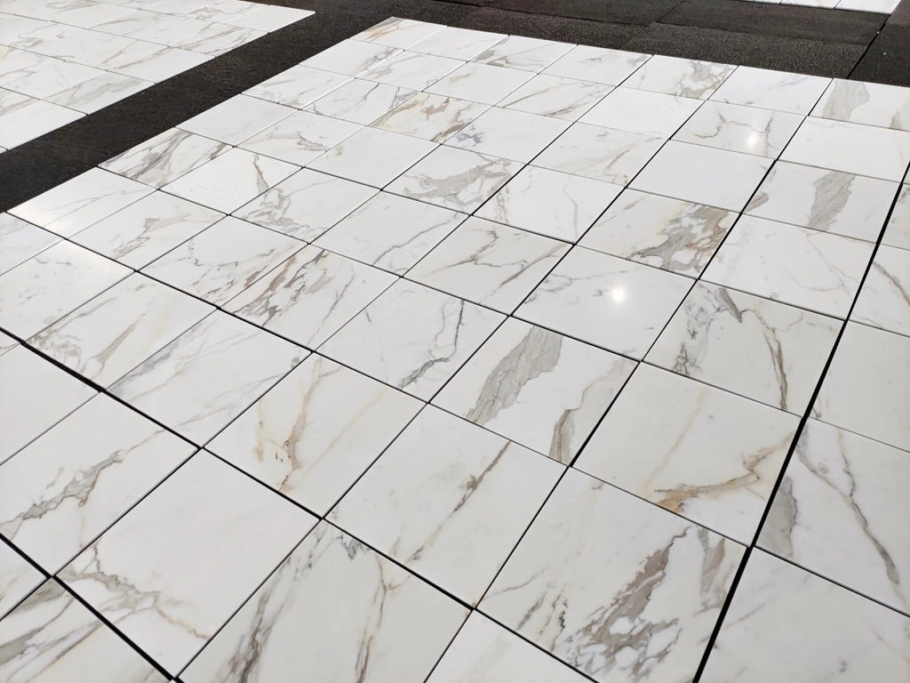 Polished Calacatta Gold 18×18 Tile – High-End Marble for Floors, Walls & Backsplashes