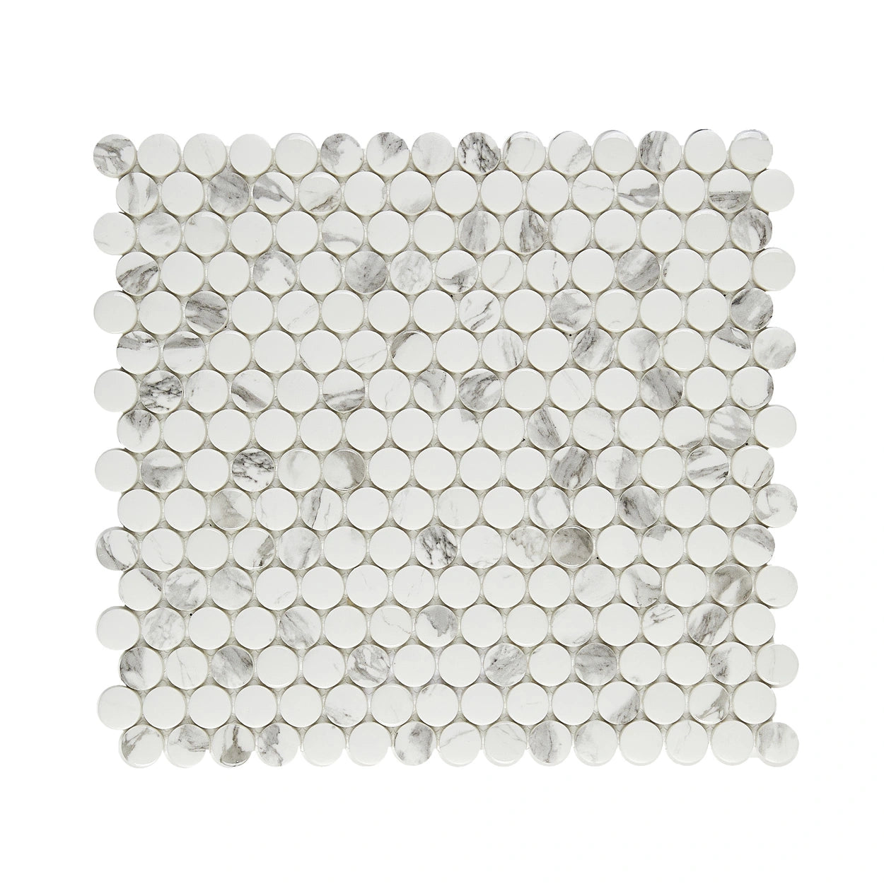 Pebble mosaic in Carrara White Glass from the Blended Elegance Collection for a natural yet elegant bathroom floor