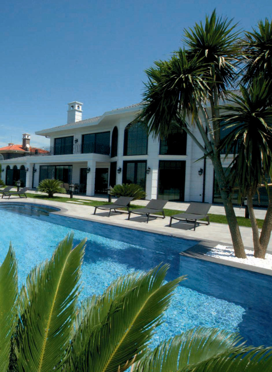 SeraPool Outdoor pool built by Artepierre's relax collection surrounded by luxury estate scene.