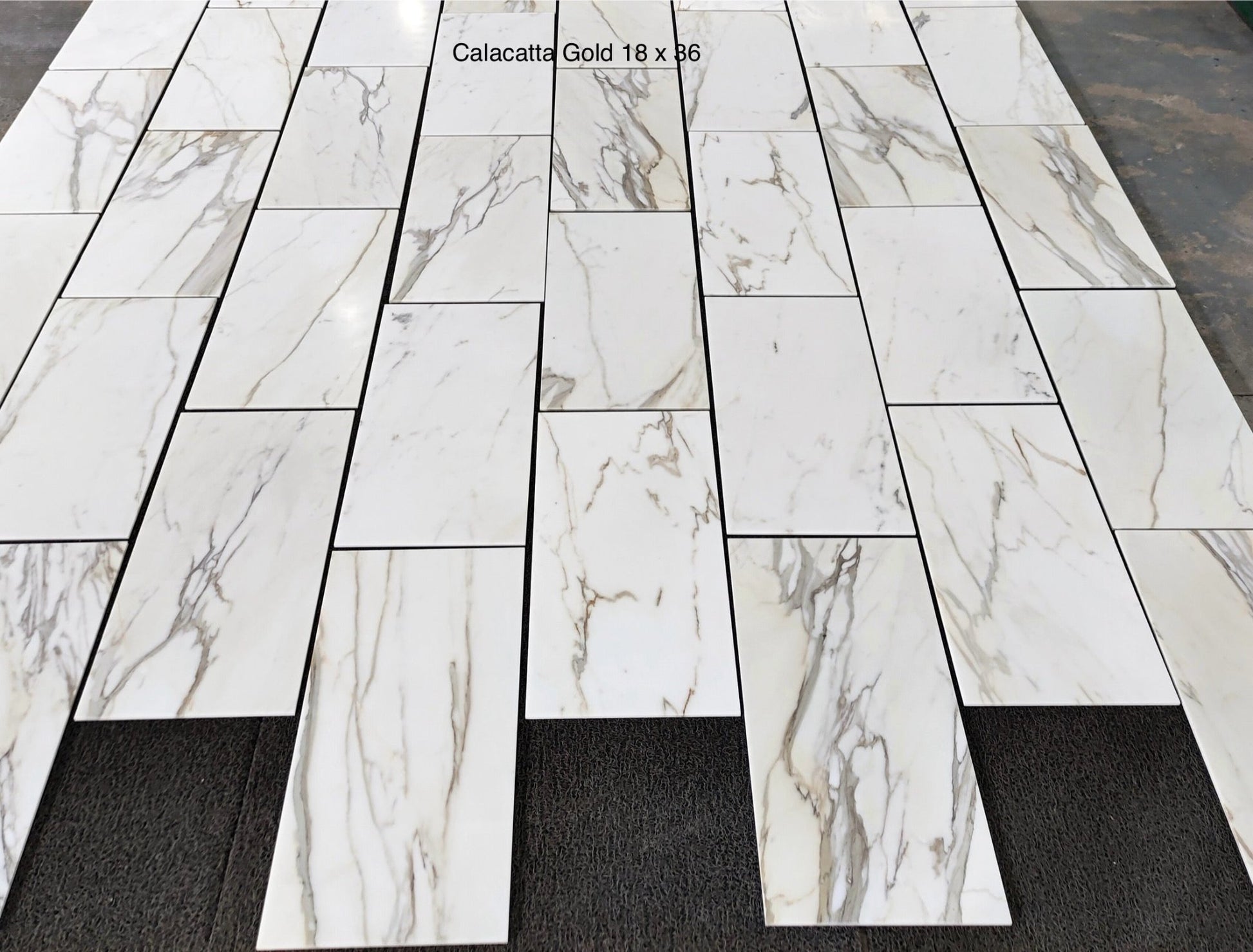 Calacatta Borghini, calacatta extra marble, gold premium marble, Michelangelo marble, calacatta pro marble, bright white background, distinctive veining, luxurious feel