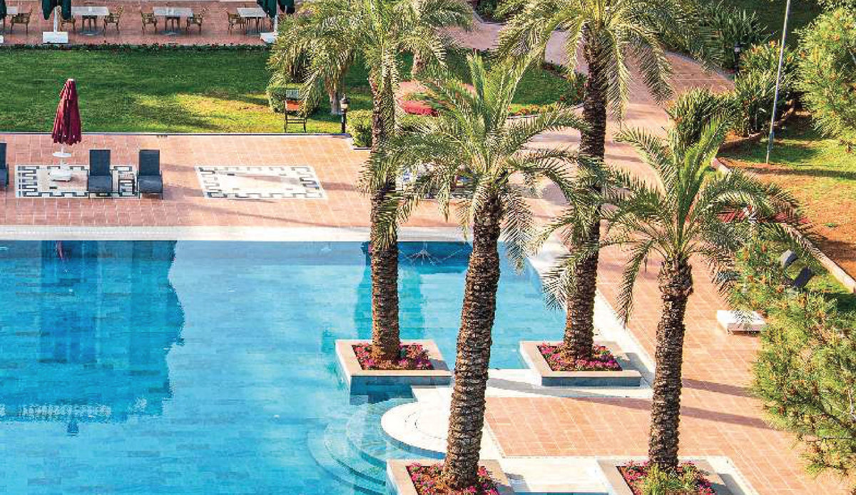 SeraPool Natural Marin porcelain pool tile, close-up of a finished pool surface